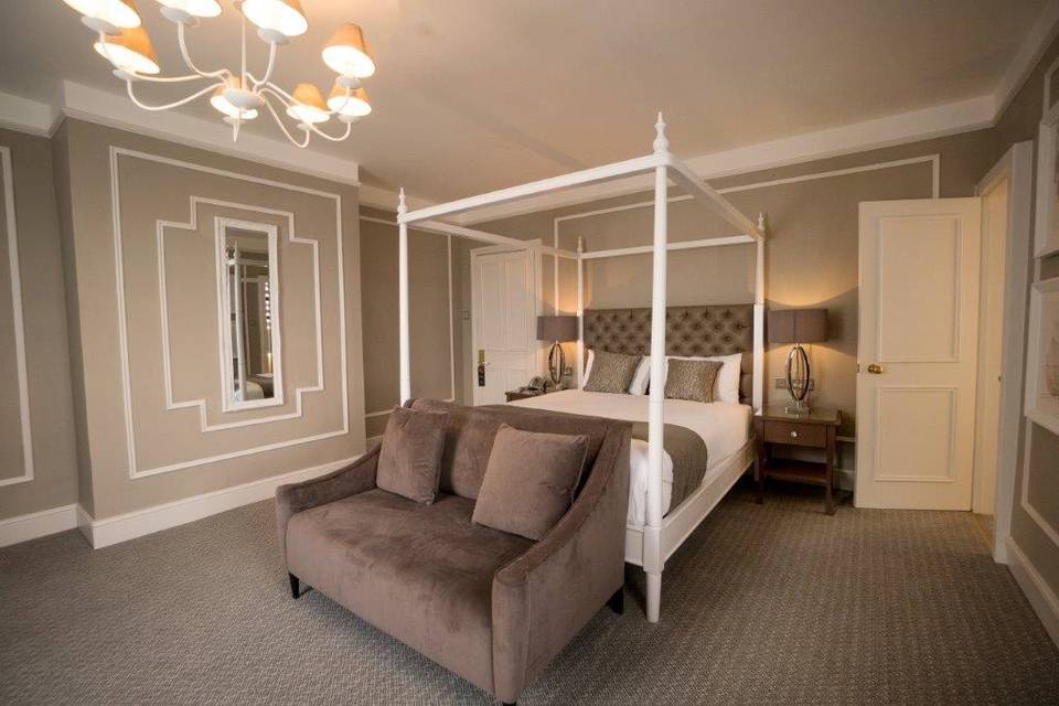 Luxury four poster room