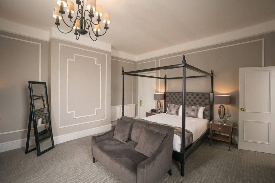 Luxury four poster room