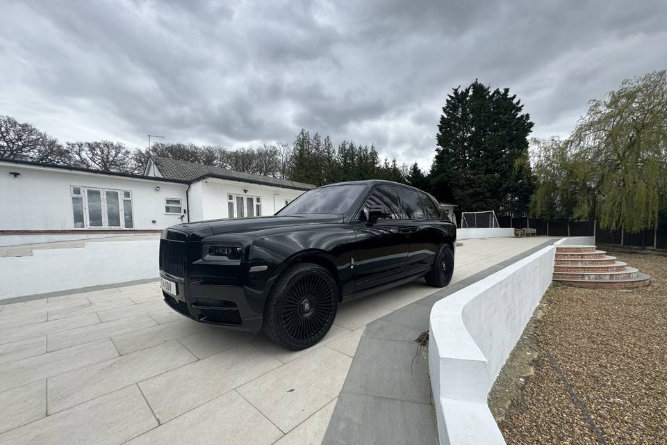 Rolls Royce Cullinan Hire Blac