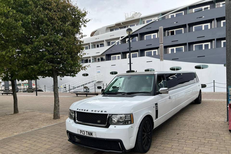 RANGE ROVER LIMO FOR HIRE