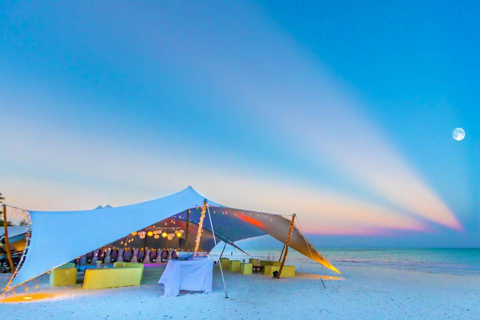 Zanzibar beach dinner