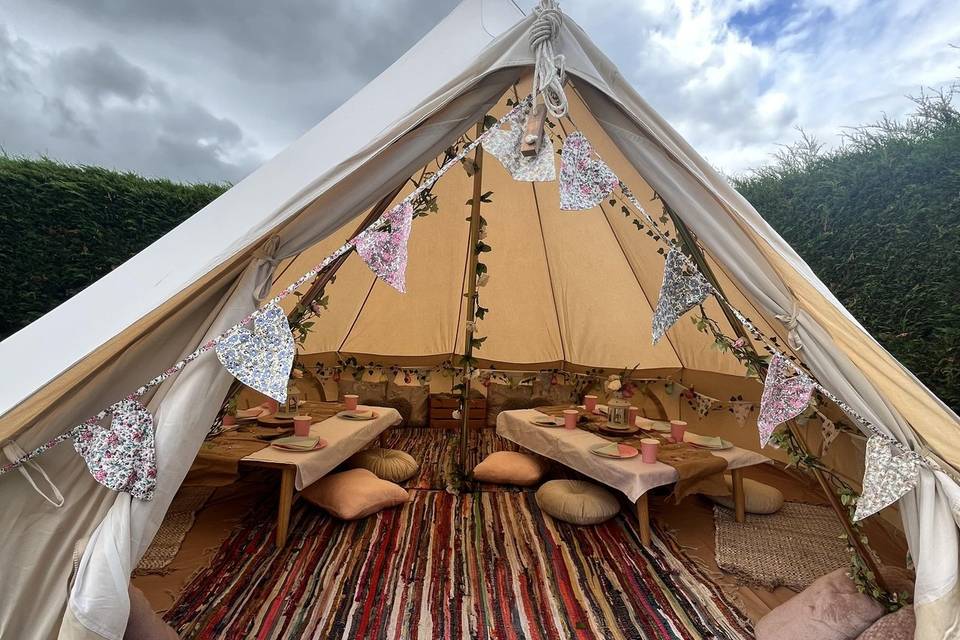 Full tent view!