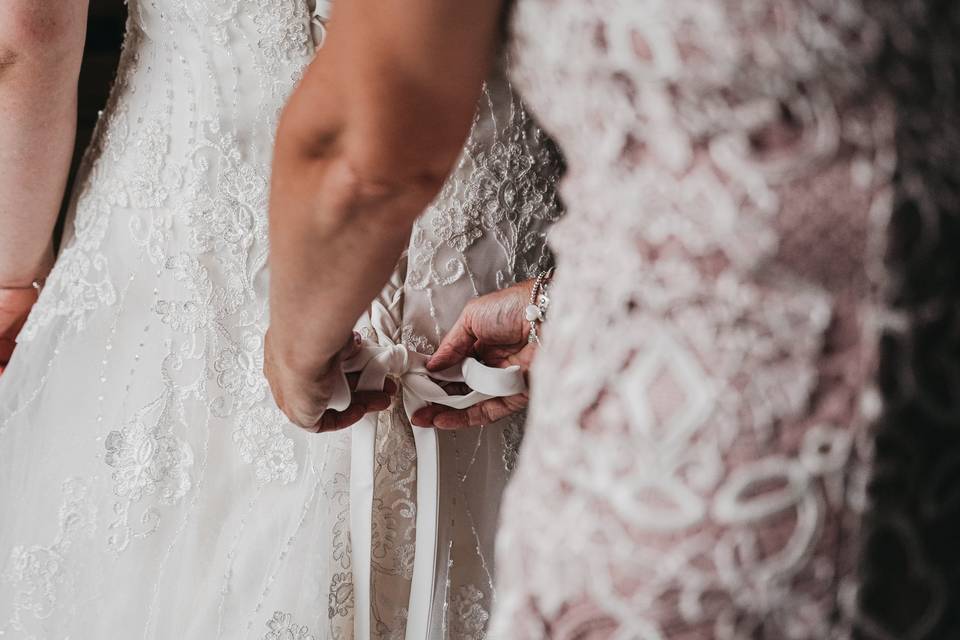 The Dress Details