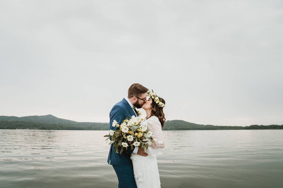 Italian lake wedding photo