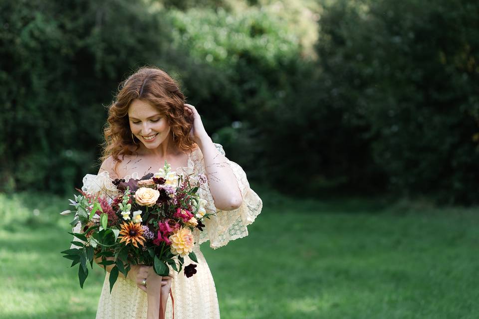 Autumn bronzed wedding bouquet