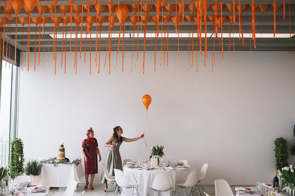 Orange balloon ceiling - Kristian Leven Photography