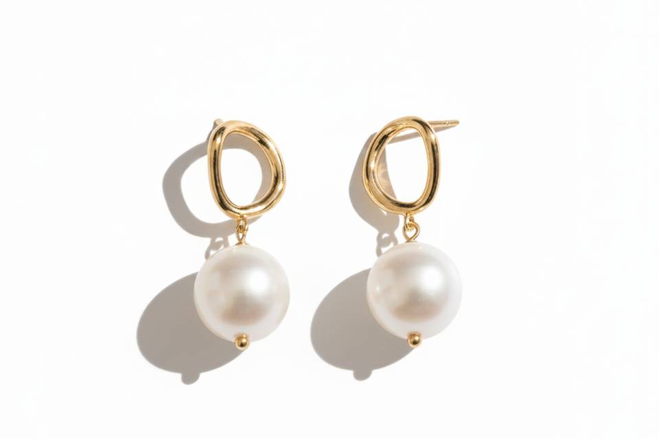 Mila Pearl Drop Earrings