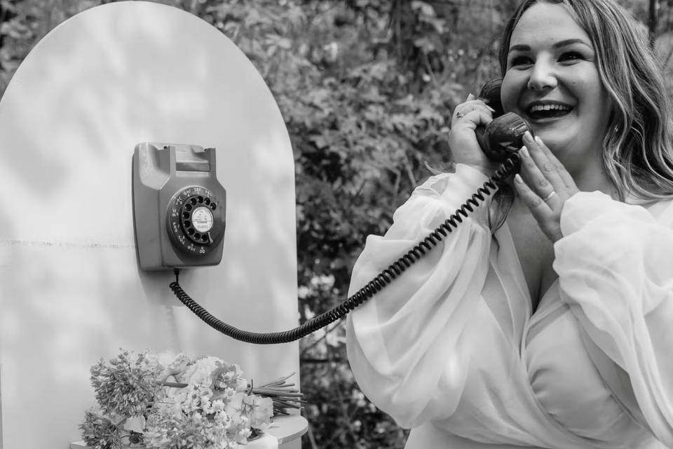 Dialtone, Middletone Lodge Est
