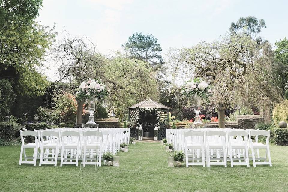 Outdoor weddings