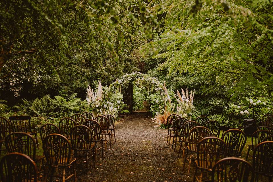 The secret garden ceremony