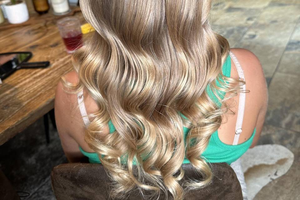 Prom hair soft waves