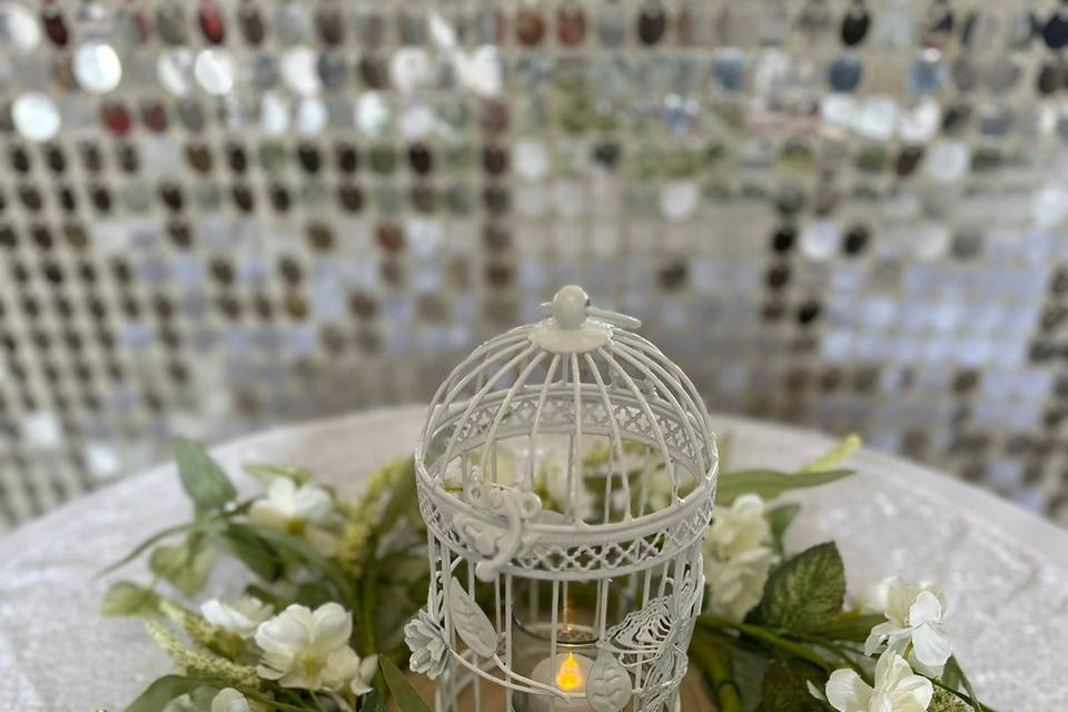 Table centrepiece with lantern