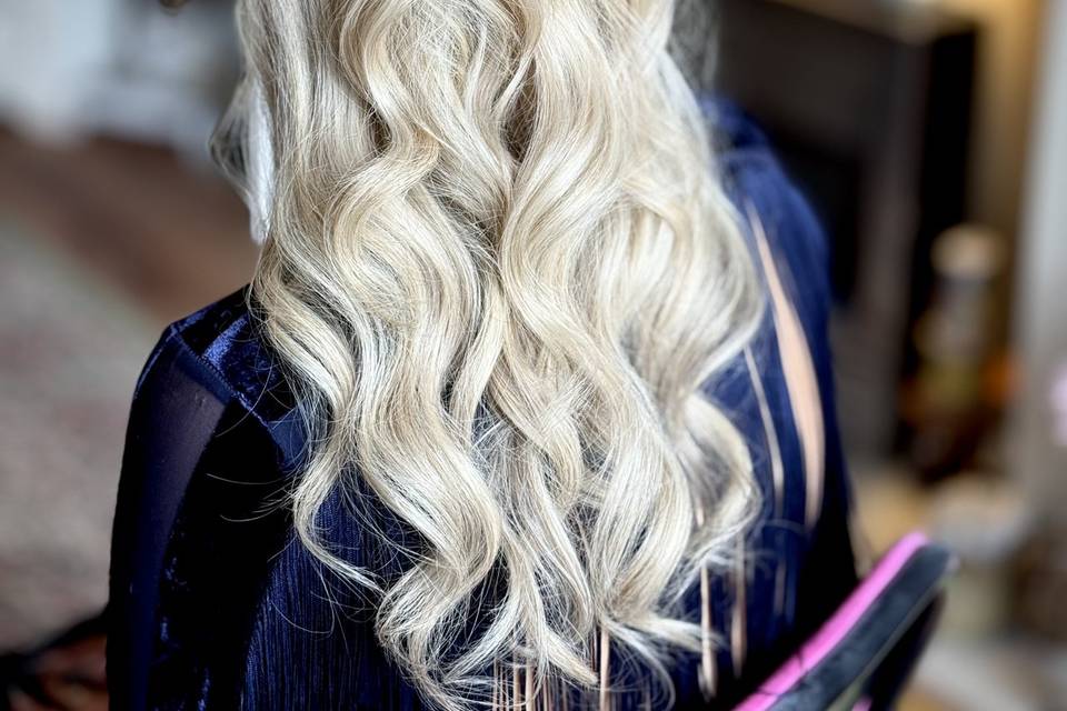 Half up/down with soft waves