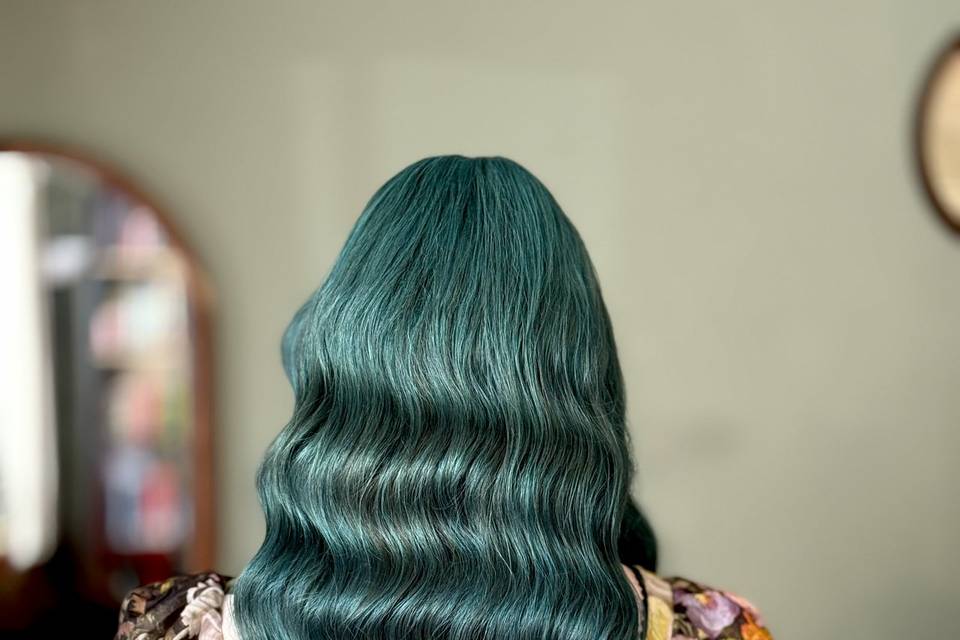 Long Hollywood waves