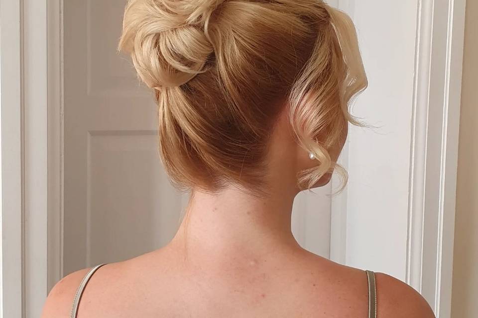 Textured high bun