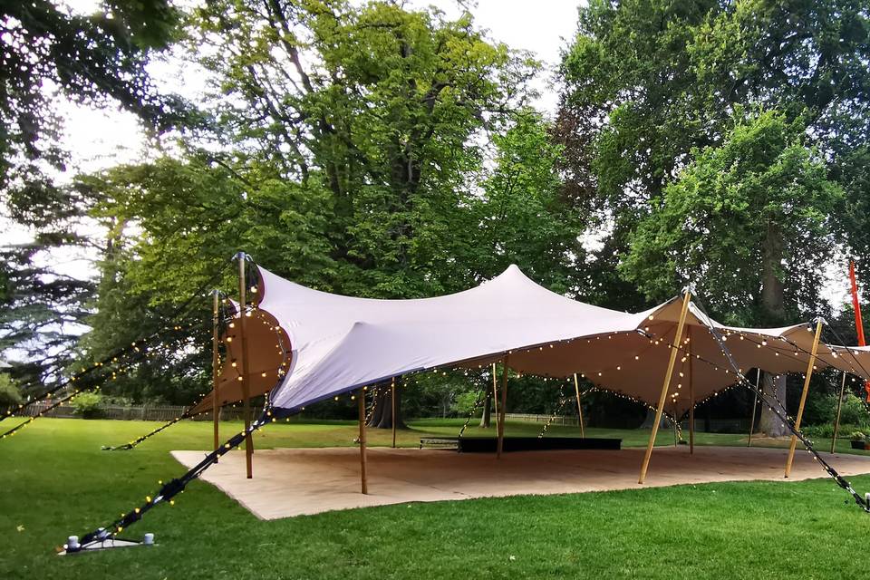 Strech tent