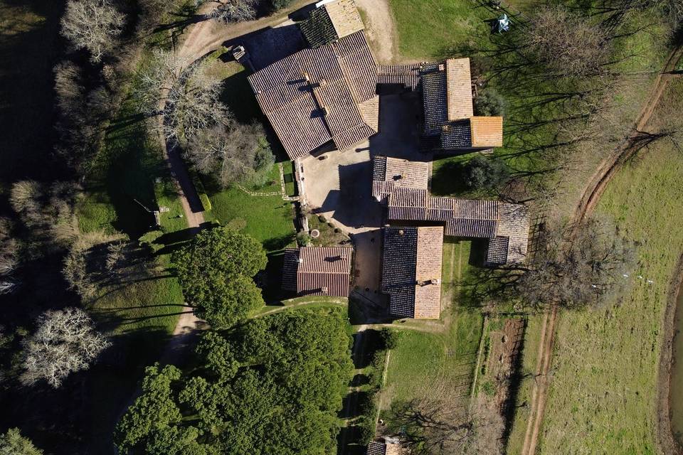 drone-tetto-borgo-cerrecchia_2_396709-173556285184066