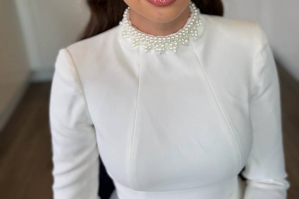 Bridal hair and makeup 🤍
