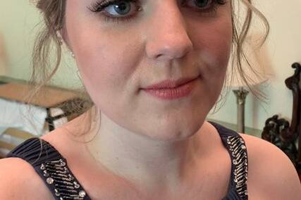 Bridesmaid makeup