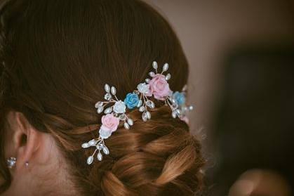 Floral hair vine