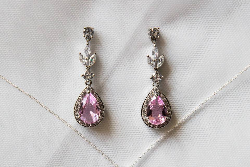 Pink halo teardrop set