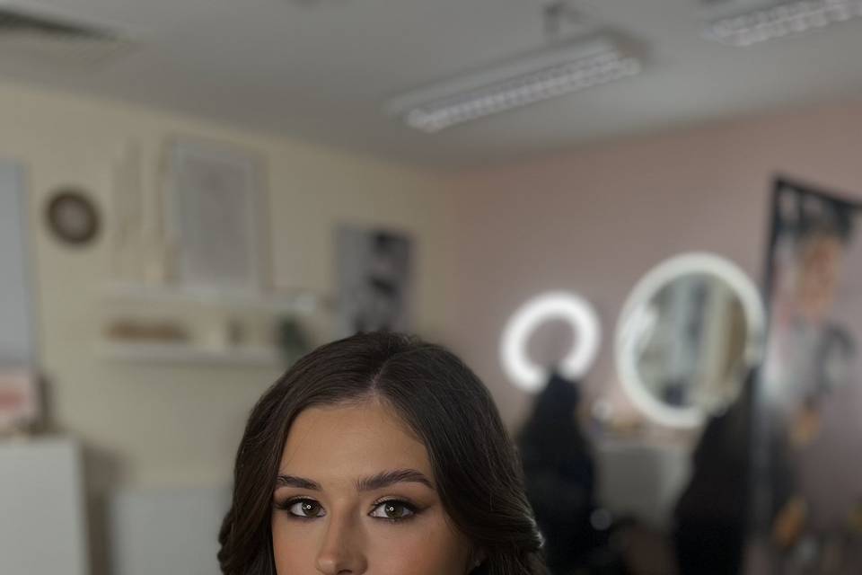 Makeup artistry by Remia