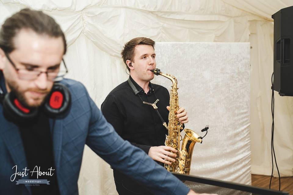 DJ & Sax