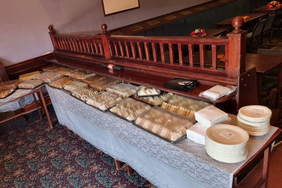 Buffet food