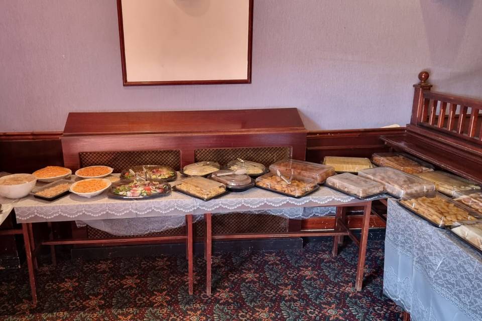 Buffet food