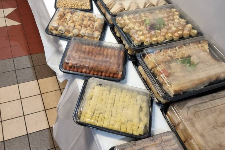 Buffet food