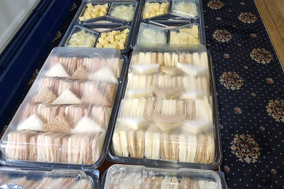 Buffet food
