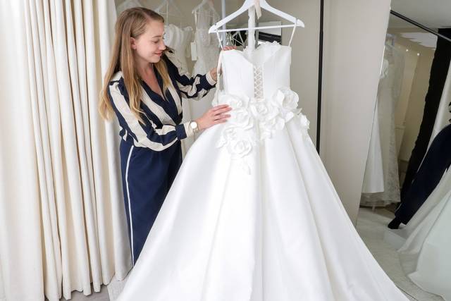 Bride fitting area