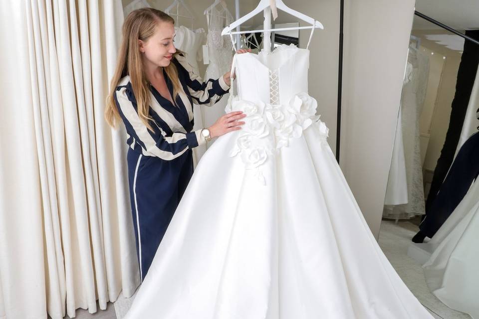 Bride fitting area