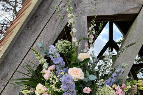 Pedestal arrangement