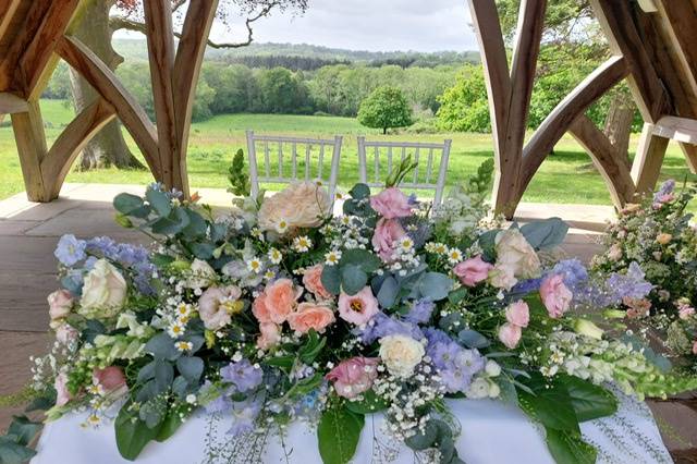 Table arrangement