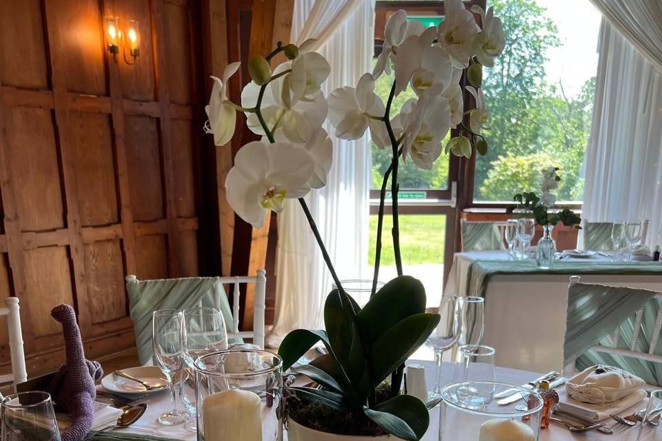 Table arr. Ravenswood