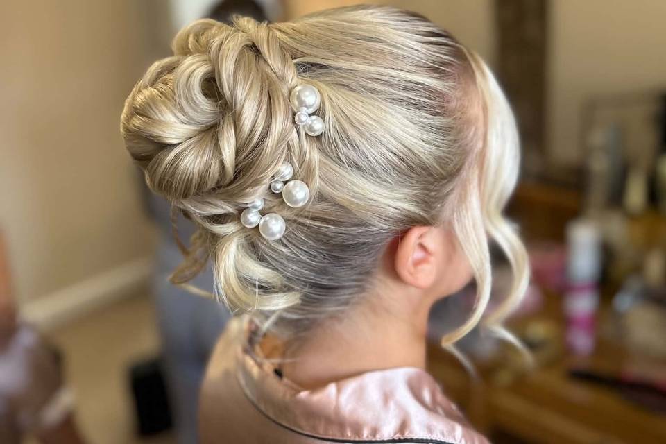 Twisted high bun