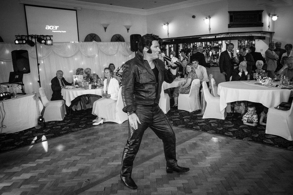 Dean Craig - Elvis Tribute Act