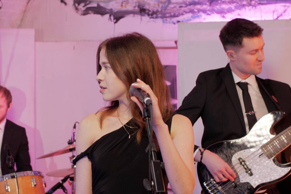 Action shot of Gecko Groove