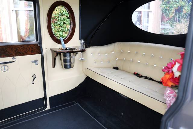 Lincoln Imperial seats 1