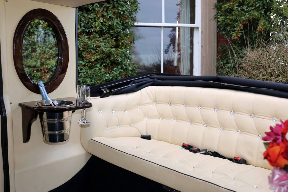 Lincoln Imperial seats 3