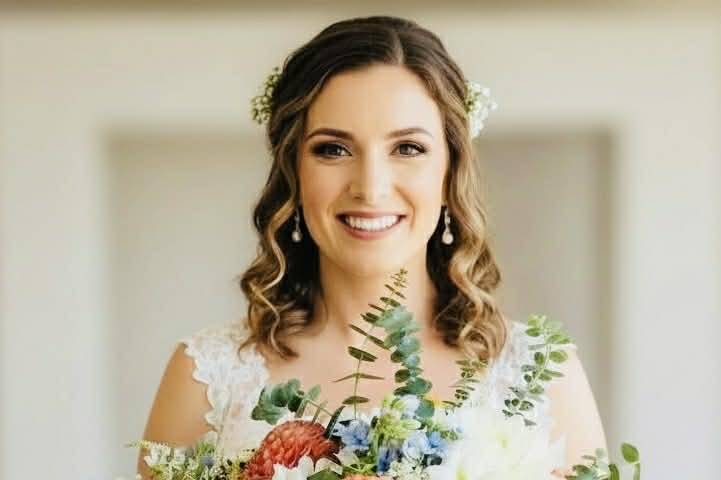 Neutral, orange & blue bouquet