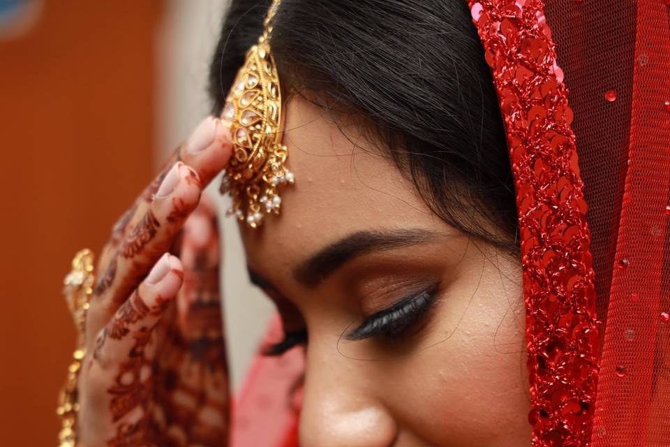 Asian wedding photographer in