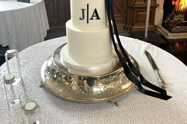 Initials cake