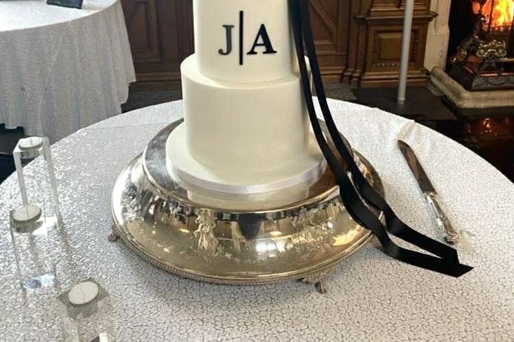 Initials cake