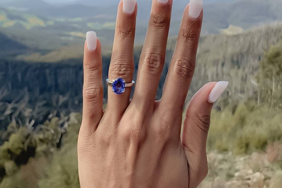 Blue sapphire solitaire ring