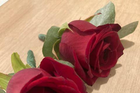 Red rose buttonholes