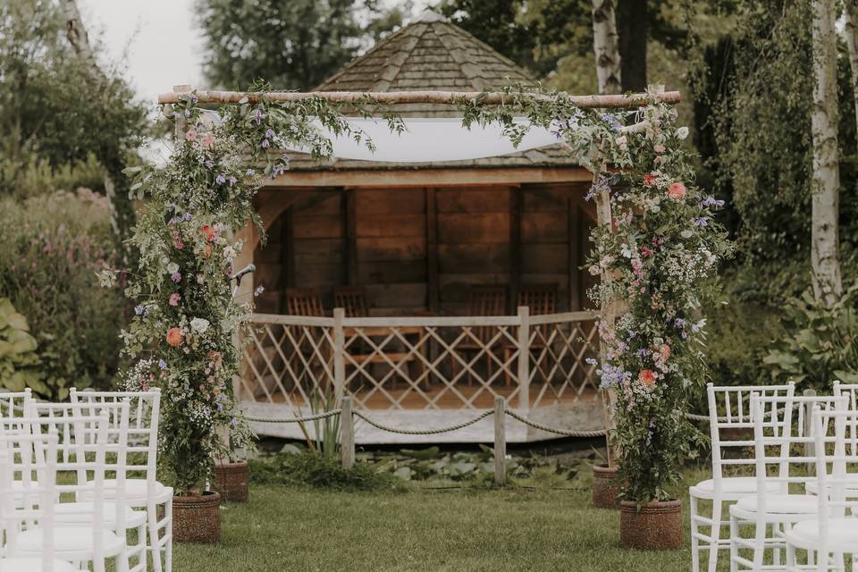 Chuppah flowers