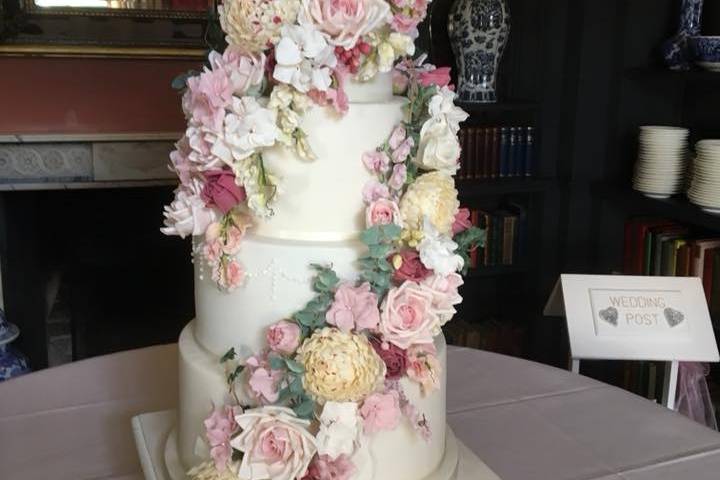 Suzy Blake Cake Atelier