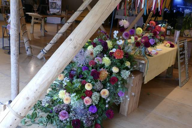 Tablescape